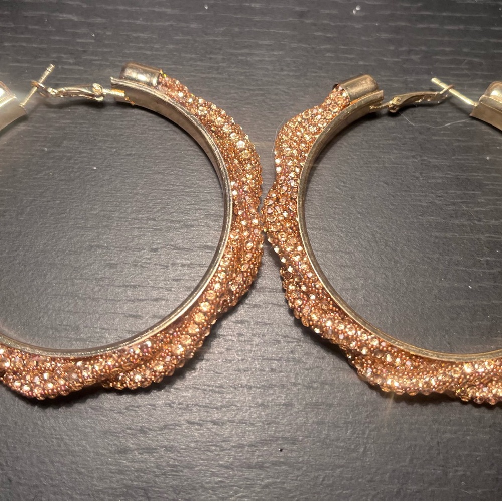 I Have Five Pair Of Different Style Earrings For … - image 1